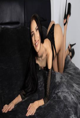 Patricia: New New Escort