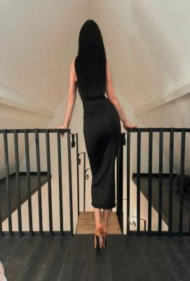 Ranya: Prive and Escort