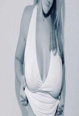 Alicia: Hello sexy girls